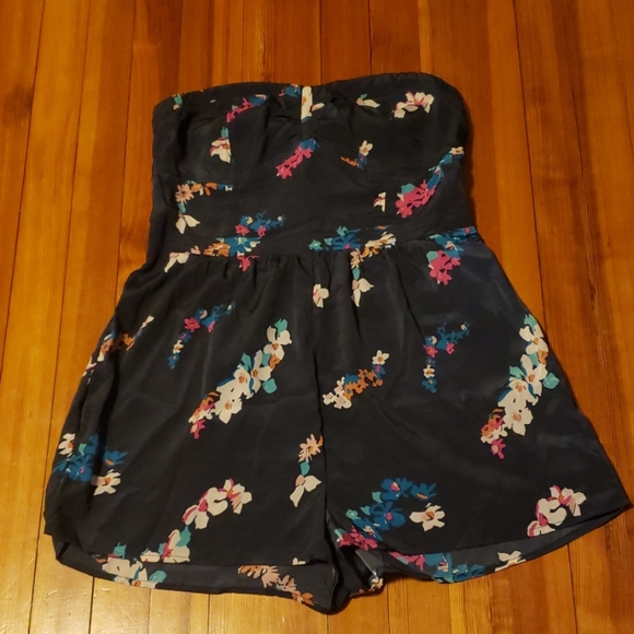 American Eagle Outfitters Pants - American Eagle romper